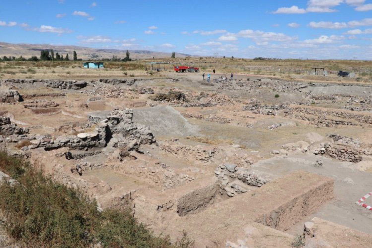 6 bin yıllık Kültepe'de kazı çalışmaları 72 yıldır sürüyor