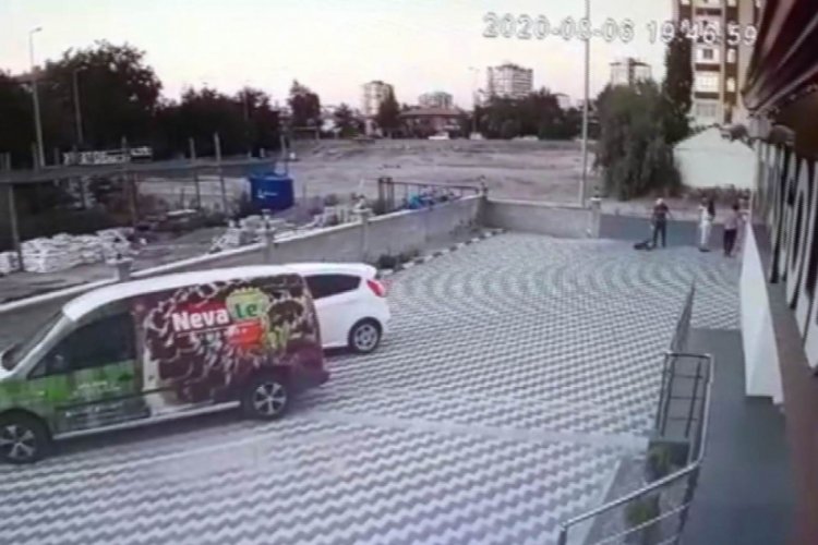 4 yaşındaki çocuğu tek tokatla yere serdi
