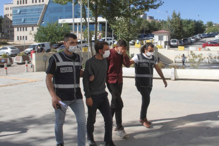 Kombi çalan 2 şüpheli tutuklandı