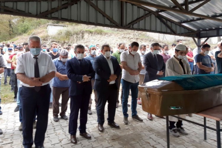 Maden ocağında kalp krizinden ölen işçi toprağa verildi