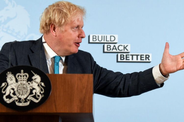 Johnson, koronavirüs önlemleri hakkında yanlış bilgi verdiği için özür diledi