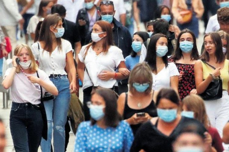Fransa'da son 24 saatte 8 bin 51 yeni vaka