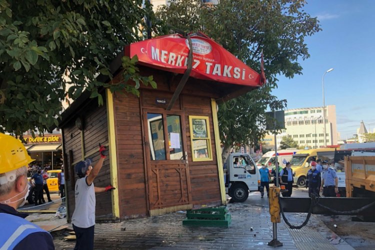 Çatışmaların yaşandığı taksi durakları kaldırıldı