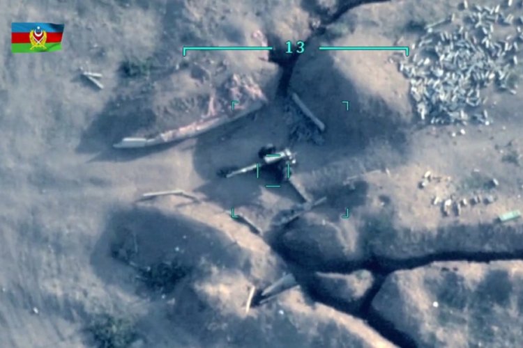 Azerbaycan, Ermeni ordusuna bağlı topçuları vurdu