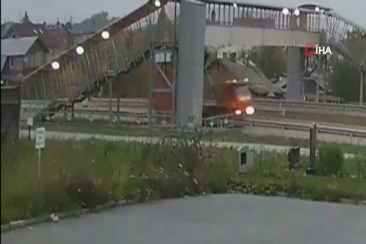 Dikkatsiz kamyon sürücüsü canından oldu
