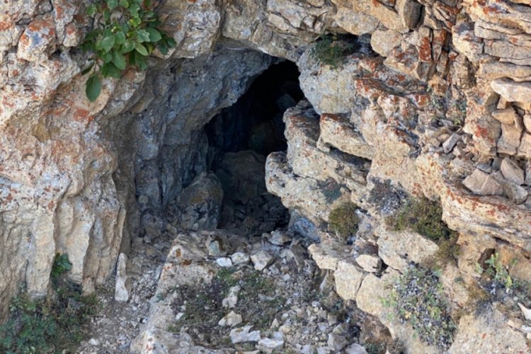 İmha edilen mağarada 1,5 tondan fazla yaşam malzemesi ele geçirildi
