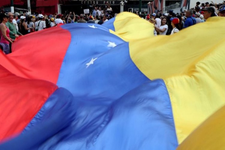 AB, Venezuela'da seçimlerin ertelenmesini istiyor