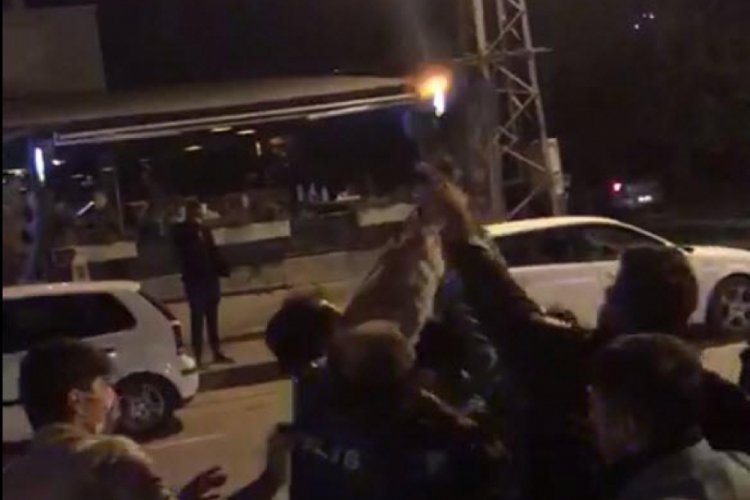 Eğlence mekanına alınmayan polis havaya ateş açtı