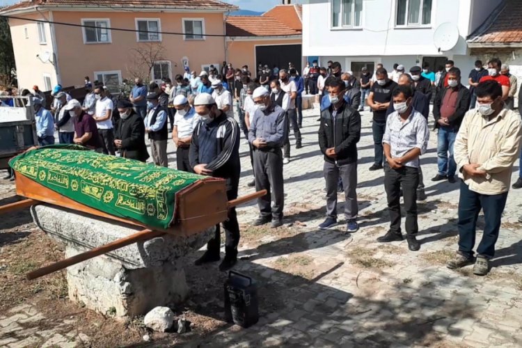 Çocuğunun doğduğu gün kazada ölen babaya veda
