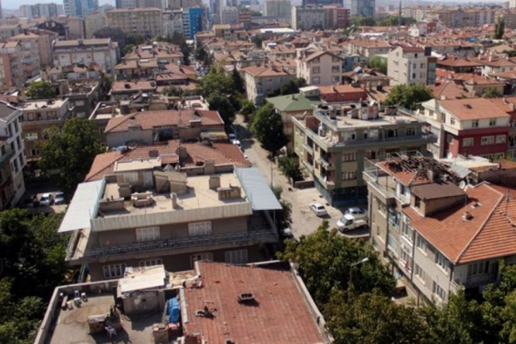 Aynı mahalleden 12 kişi corona virüsten öldü