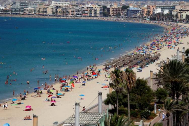 Kovid-19 İspanya'da turizmi vurdu