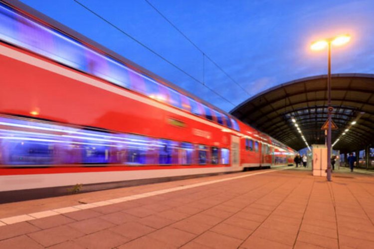 Almanya'da tren vagonunda bomba bulundu