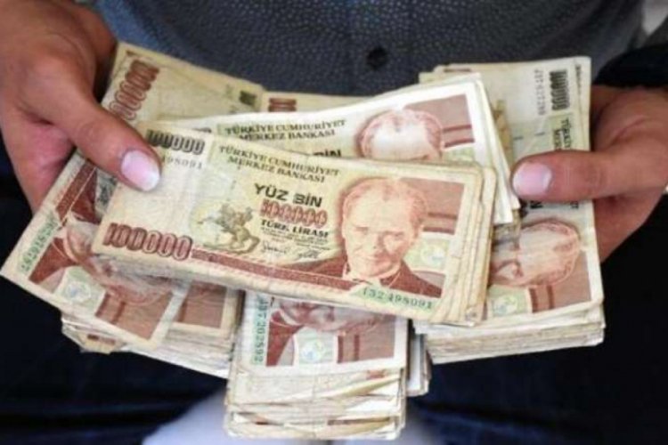 Babasının biriktirdiği eski paraları 500 bin liraya satışa çıkardı