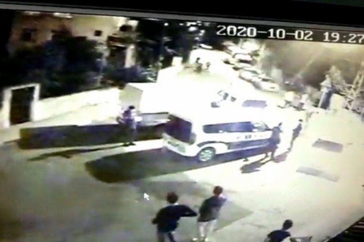 Polis, oto hırsızını önünü keserek yakaladı