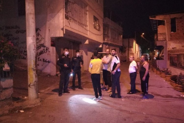 İzmir'de silahlı kavga: 1'i ağır 3 yaralı