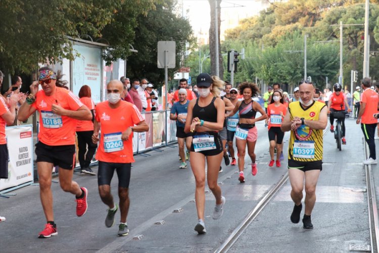 Uluslararası İzmir Maratonu başladı