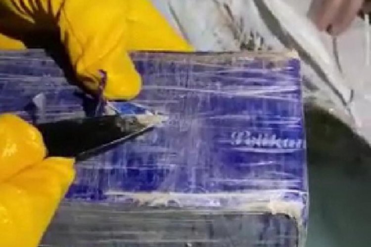 Su kolilerinin altından kilolarca eroin çıktı