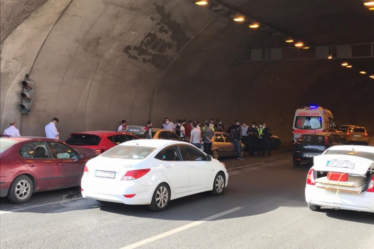 Tünel girişinde zincirleme trafik kazası