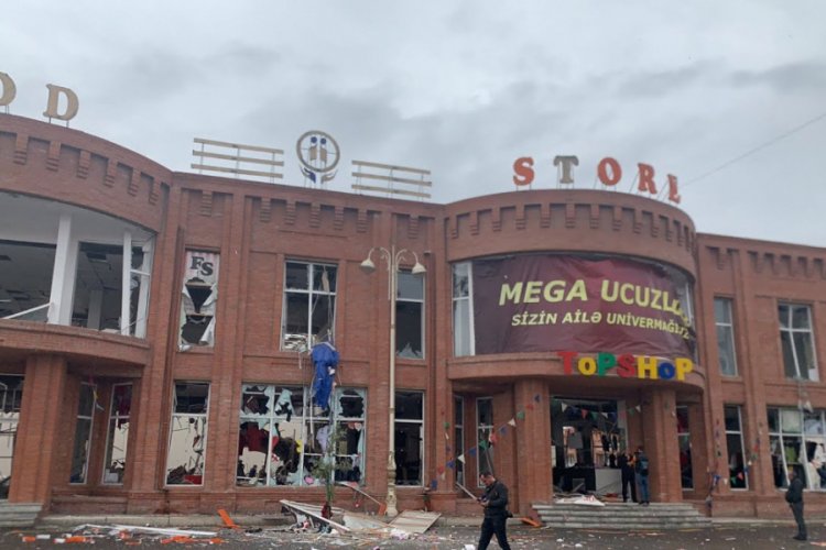 Ermenistan, Gence'de AVM'yi vurdu