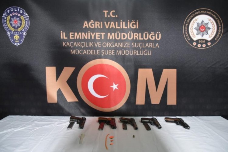 Ağrı'da 5 adet ruhsatsız silah ele geçirildi