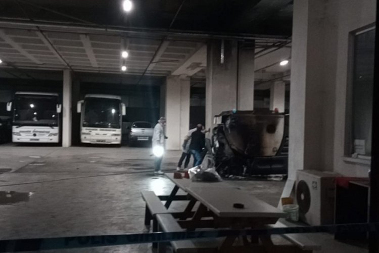 Üniversite otoparkında korkutan yangın