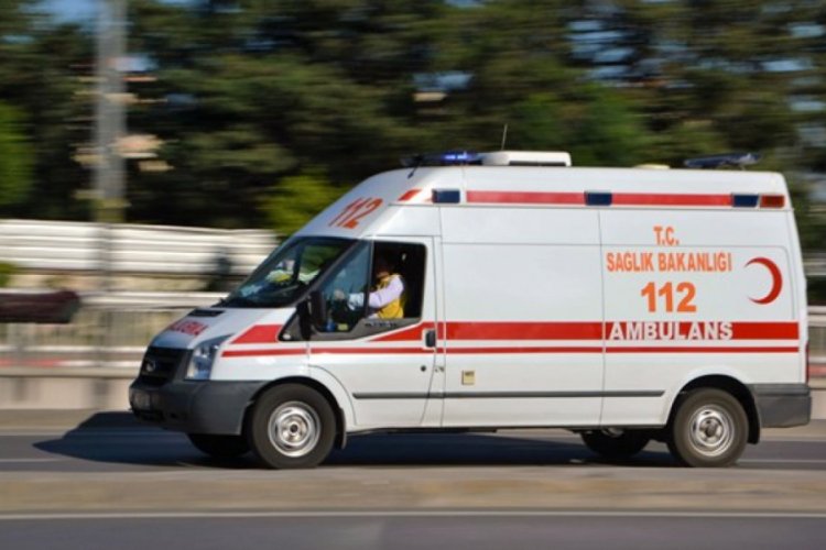 Başına taş düşen çocuk öldü