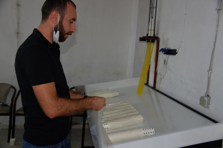 Koronavirüsü fırsata çevirdi, şoförlüğü bırakıp kağıt bardak tesisi kurdu