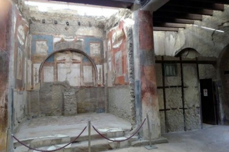 İtalya'da 2 bin yıl önceye ait kafatasından sağlam beyin hücresi keşfedildi