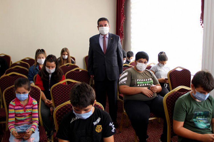 Nikah salonu öğrencilerin EBA noktası oldu