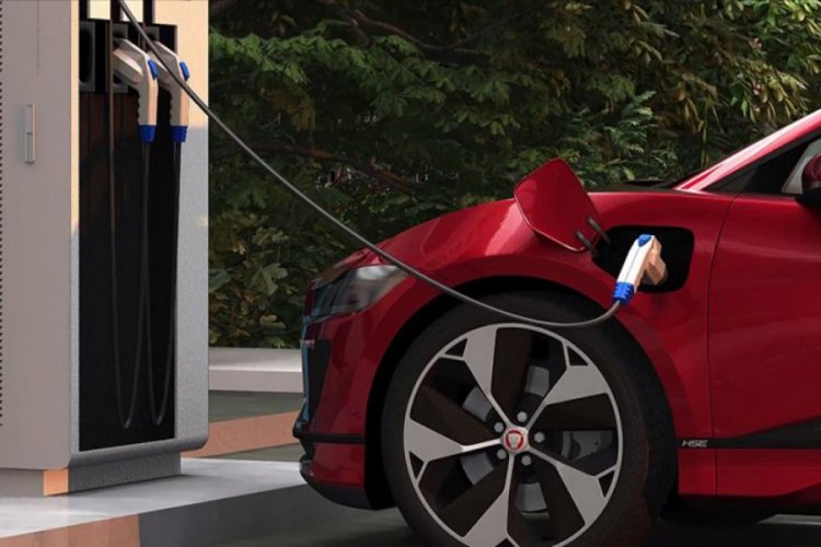 Almanya'da elektrikli otomobiller için evde şarj istasyonu kurulumuna 900 avro teşvik verilecek