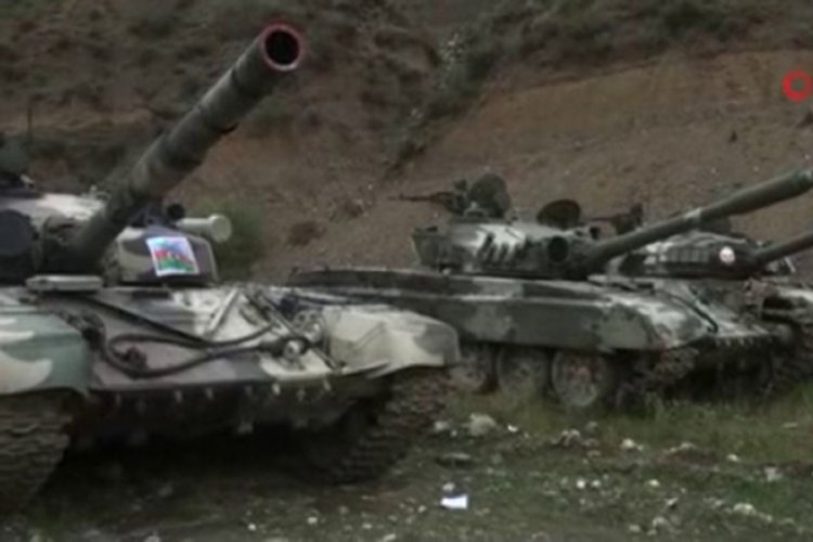 Azerbaycan, Ermenistan'a ait tankları ve mühimmatları ele geçirdi