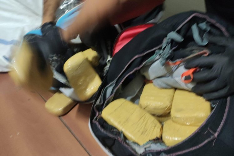 Oto kılıfları içerisinde 19 kilo eroin ele geçirildi