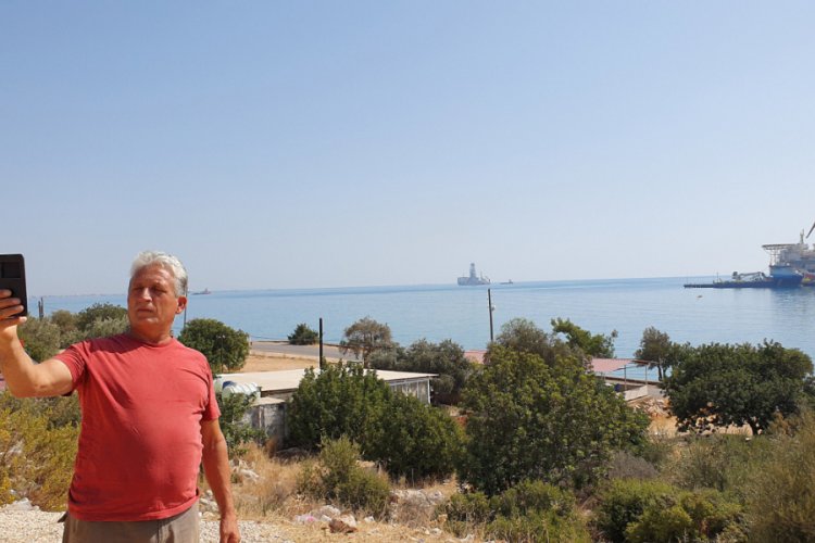Mersin açıklarına demirleyen 'Yavuz' ve 'Kanuni'ye yoğun ilgi