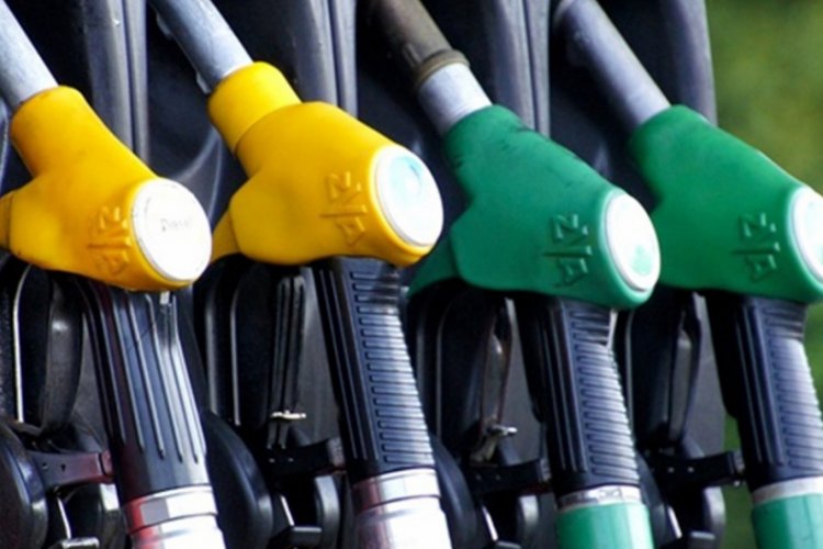Benzin ve motorine zam bekleniyor