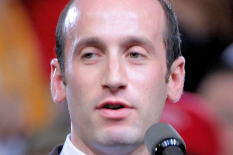 Trump'ın politika danışmanı Miller koronavirüs olduğunu açıkladı