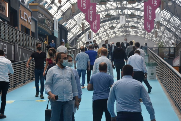 Evde izole olanlar için tasarlanan yatak Bursa'da fuarın gözdesi