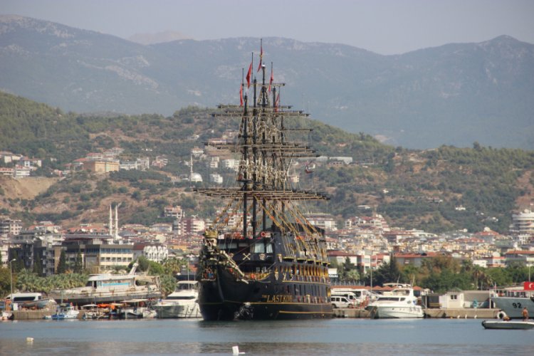 Kayıt dışı tur yapan teknelere tepki