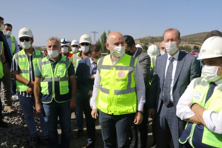 Bakan Karaismailoğlu: Bursa'yı Ankara-İstanbul hattına bağlama çalışması var