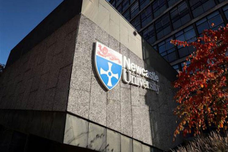 Newcastle Üniversitesi'nde koronavirüs alarmı!
