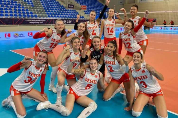 17 Yaş Altı Kız Milli Takımımız finalde!