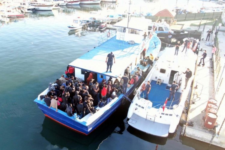 Urla'da 140 kaçak göçmen yakalandı