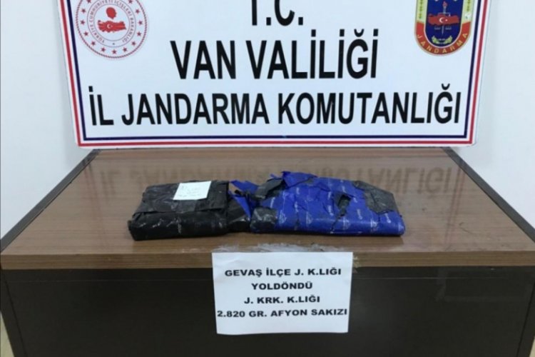 2 kilo 820 gram afyon sakızı ele geçirildi