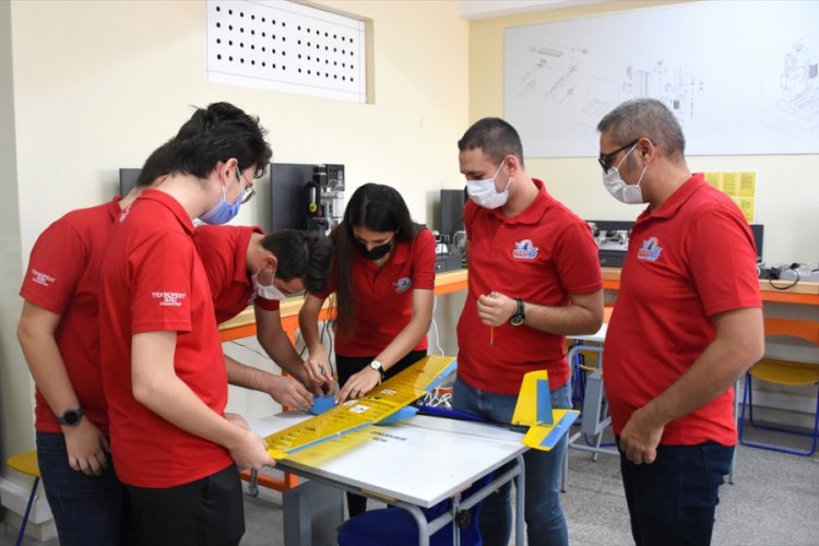 Bursa'ya dereceyle dönen meslek liselilerin hedefi savunma sanayisi