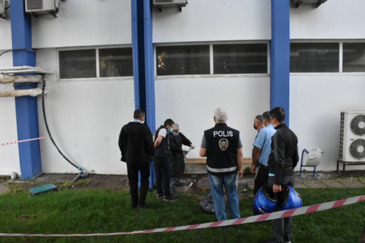 Hastane bahçesindeki bankta ölü bulundu