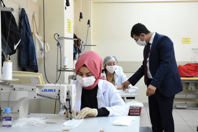 Bursa'daki meslek lisesi maske ve dezenfektan üretimini 5'e katladı