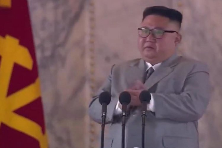 Kuzey Kore lideri tören konuşmasında gözyaşlarına boğuldu