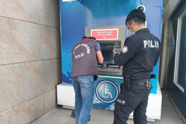 Para çekemeyince ATM'yi kırdı