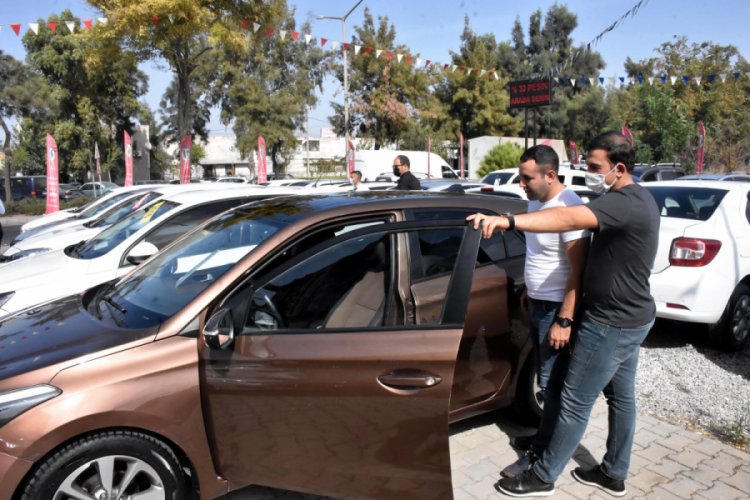 Sıfır otomobil, ikinci el pazarında daha pahalıya satılıyor
