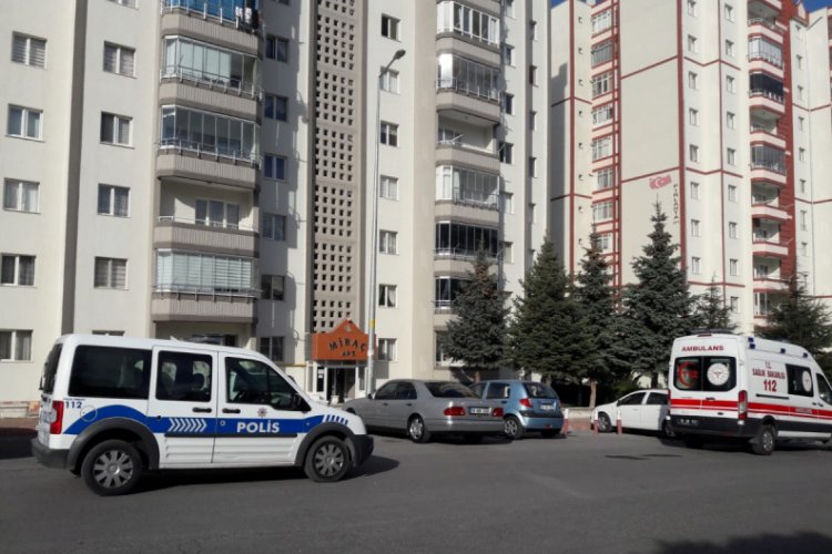 Fabrika işçisi kendini astı