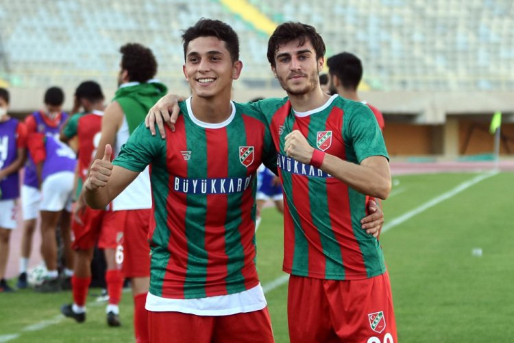 Karşıyaka'da gençler gözde